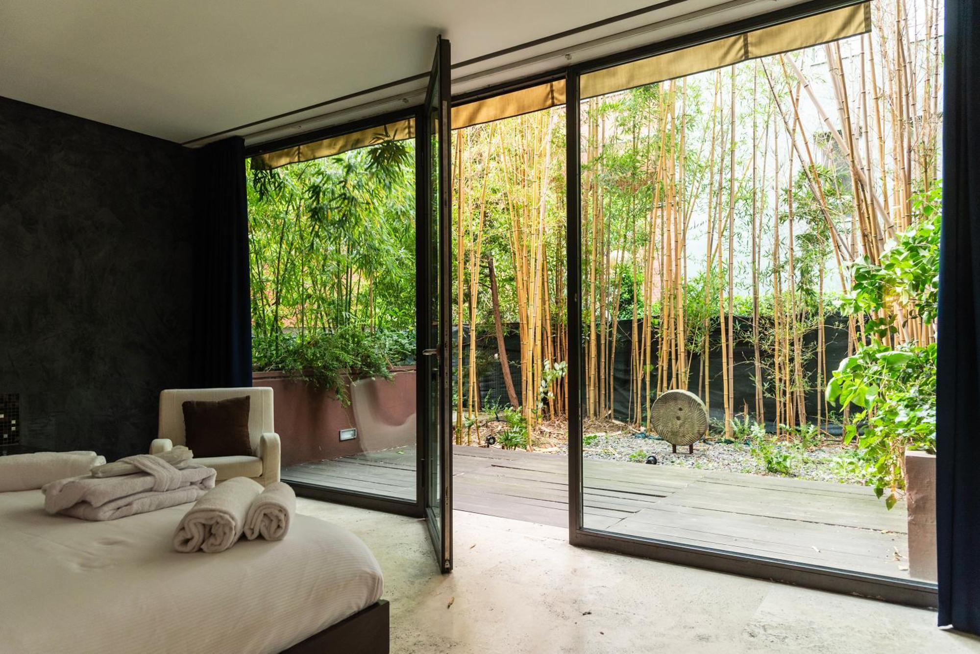 Youhosty - Exclusive Townhouse Garden And Pool