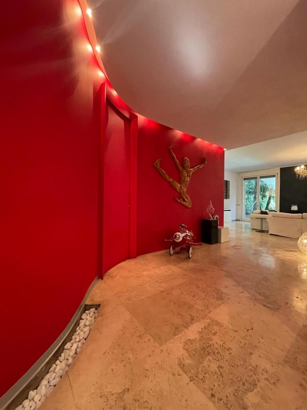 Youhosty - Exclusive Townhouse Garden And Pool Appartement *